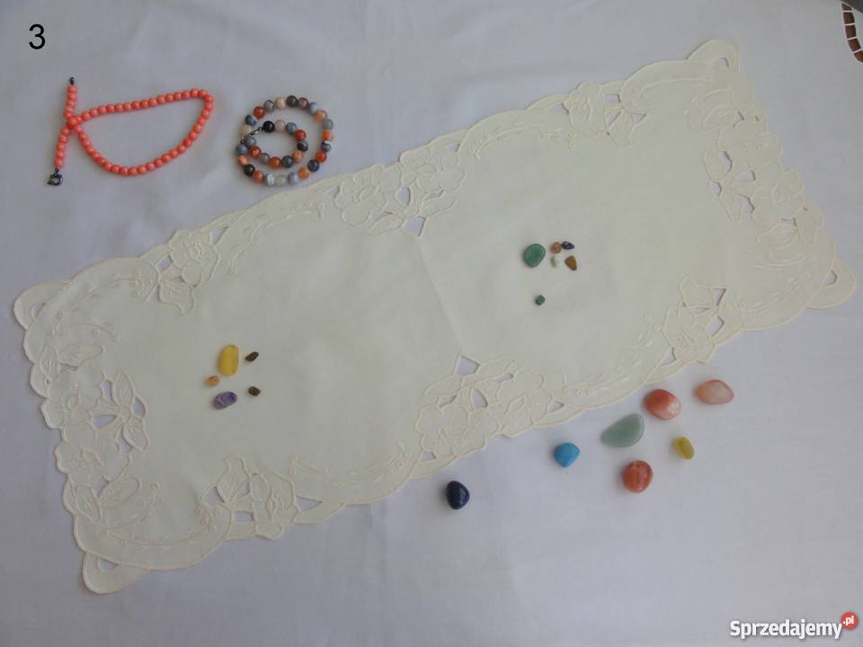 Serwetki kolorowe ecri wyszywane haft Richelieu Lublin