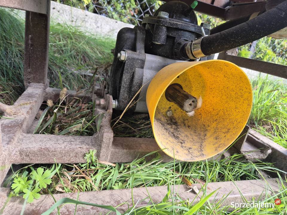 Opryskiwacz 300 litrów 10 metrów NOWA POMPA małopolskie Bucze sprzedam
