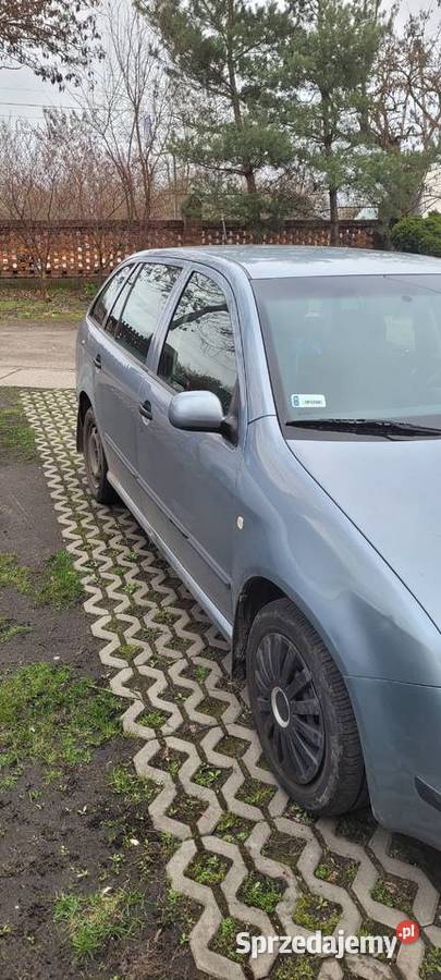 Sprzedam na dojazdy do pracy Rok produkcji 2004