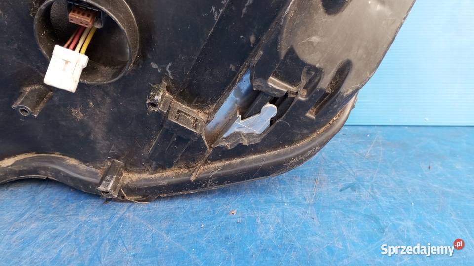 LAMPA PRAWY PRZÓD REFLEKTOR XENON EU MERCEDES osobowe Nowy Tomyśl