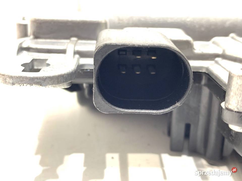 DOCIĄG KLAPY TYŁ VW PASSAT B8 3G0827887A 20 190 Klapy bagażnika