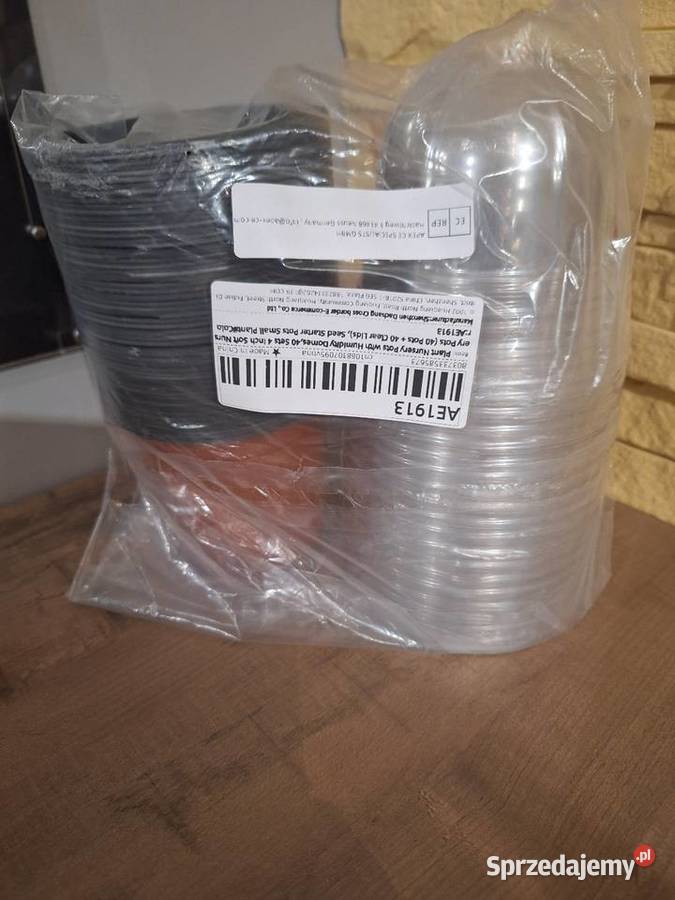 Doniczki z kopółą 40 sztuk Nowe do sadzonek Kalisz sprzedam