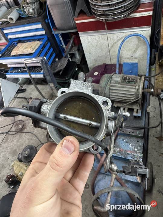 Przepustnica w124 m102 23 Części montażowe Poraj