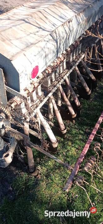 Siewnik Poznaniak 27 m na docisku wąskie koła Otmuchów