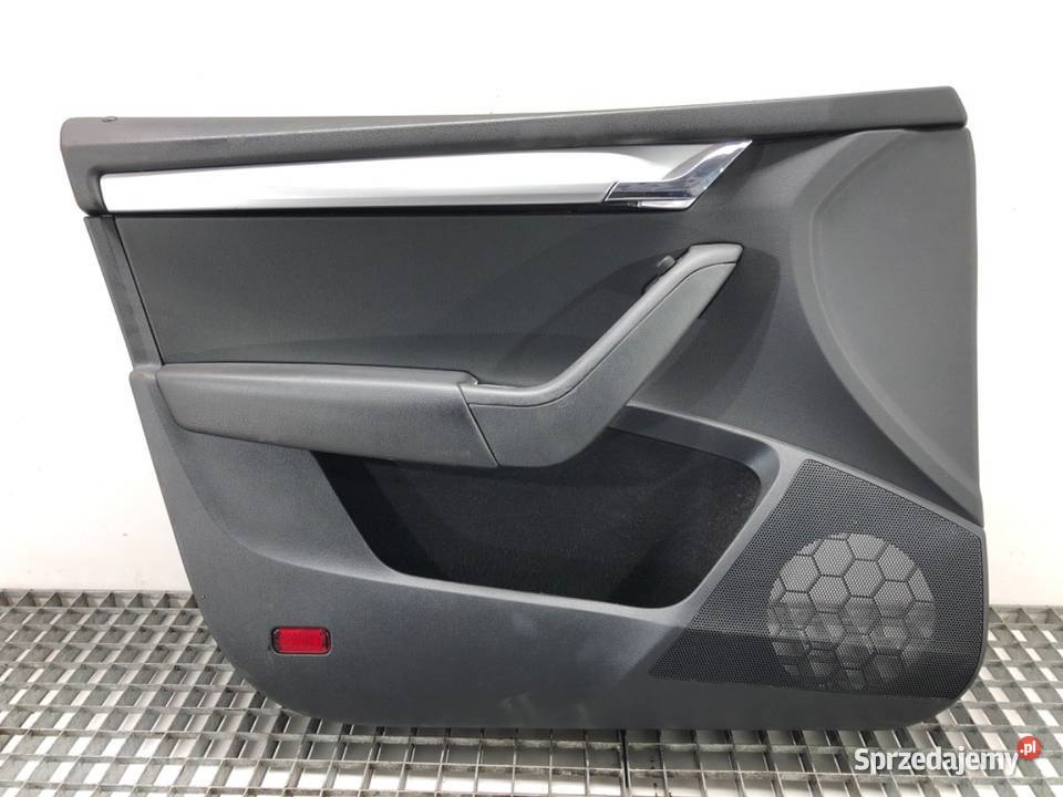 BOCZEK DRZWI LEWY PRZÓD SKODA OCTAVIA III