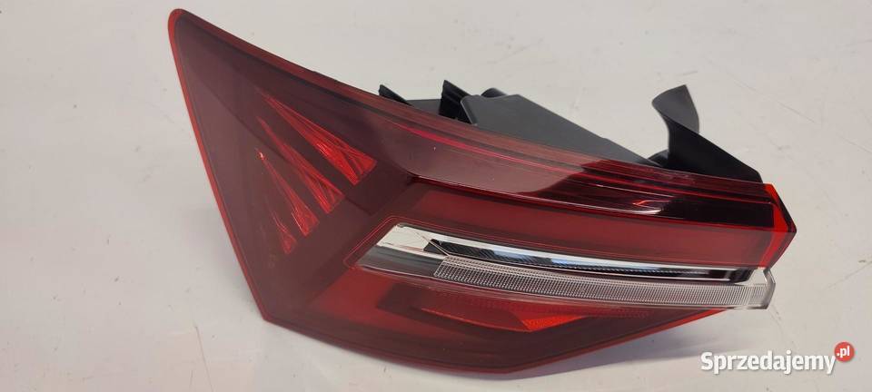 SKODA KAROQ LAMPA LEWY TYŁ 57A945207D osobowe