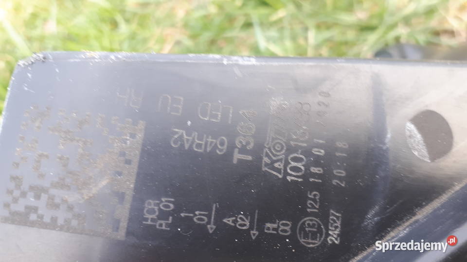 Lampa prawy przód Suzuki SX4 scross 2020 r osobowe Motoryzacja Karczew sprzedam
