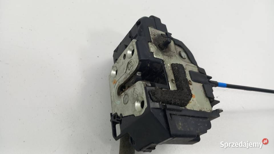 NISSAN QASHQAI J10 ZAMEK DRZWI TYŁ PRAWY 3 PIN