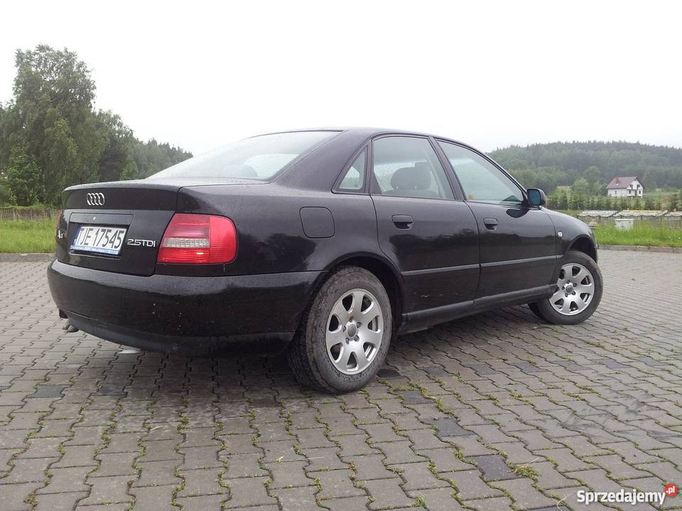 Audi A4 2000r sedan 6biegowy 150 25tdi okazja 4/5 Małogoszcz