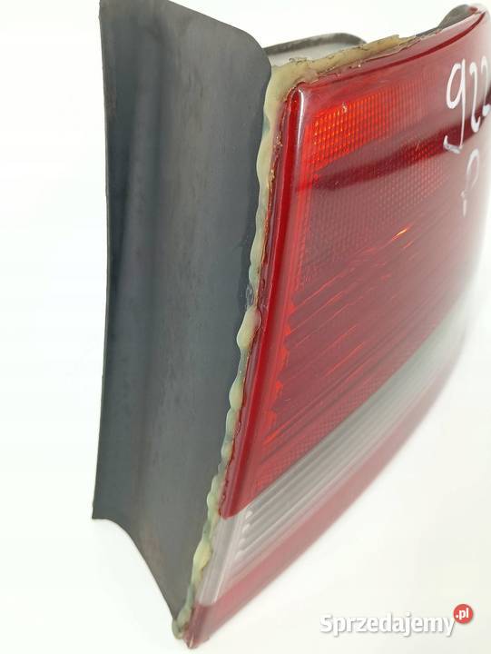 LAMPA TYŁ PRAWA SEDAN USZKODZONA Saab 93 II Rok produkcji 2003