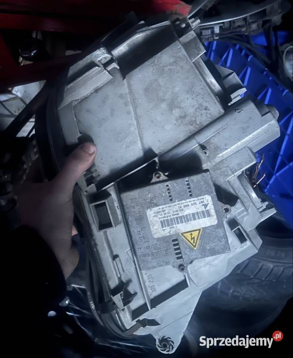 Sprzedam lampę lewą Mercedes w203 xenon osobowe dolnośląskie Gębice sprzedam