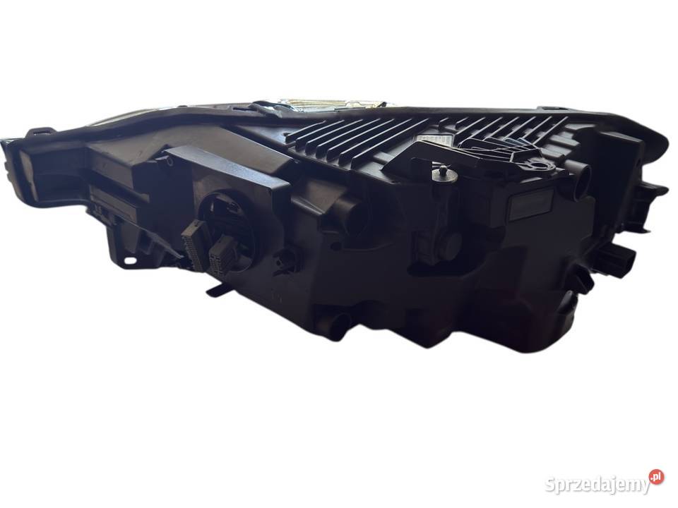 Volvo XC60 II LIFT Oryginalna Prawa Lampa Przód Łódź