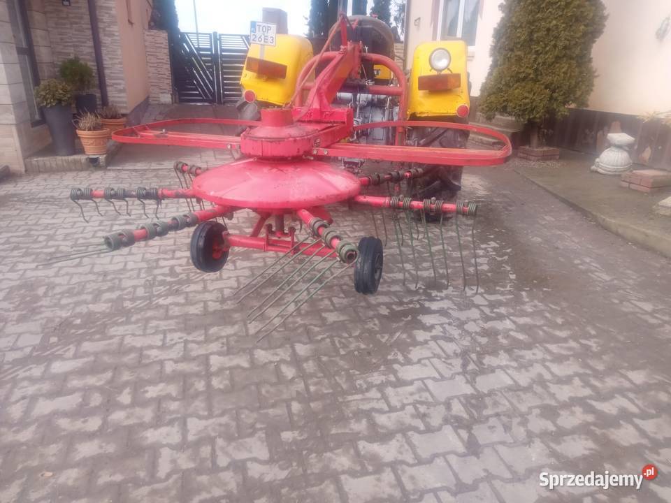 Zgrabiarka karuzelowa Fella TS Opatów