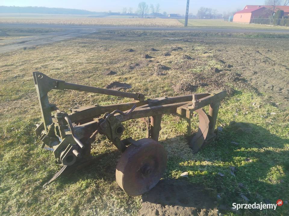 Pług 3 skibowy nieuszkodzony Pługi Kłodawa