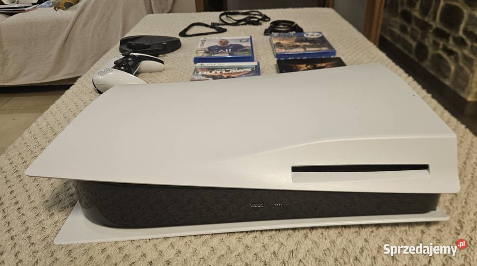 Konsola Sony Playstation 5 5 z napędem 825 GB 3 Lublin