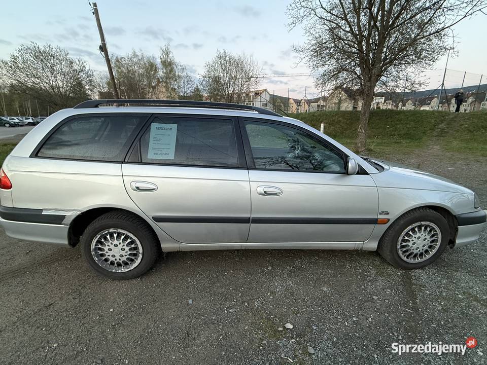 Niezawodna Toyota Avensis manualna Kowary sprzedam