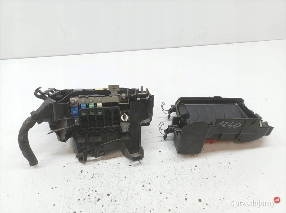 SKRZYNKA BEZPIECZNIKÓW 20 D 360 C117 świętokrzyskie