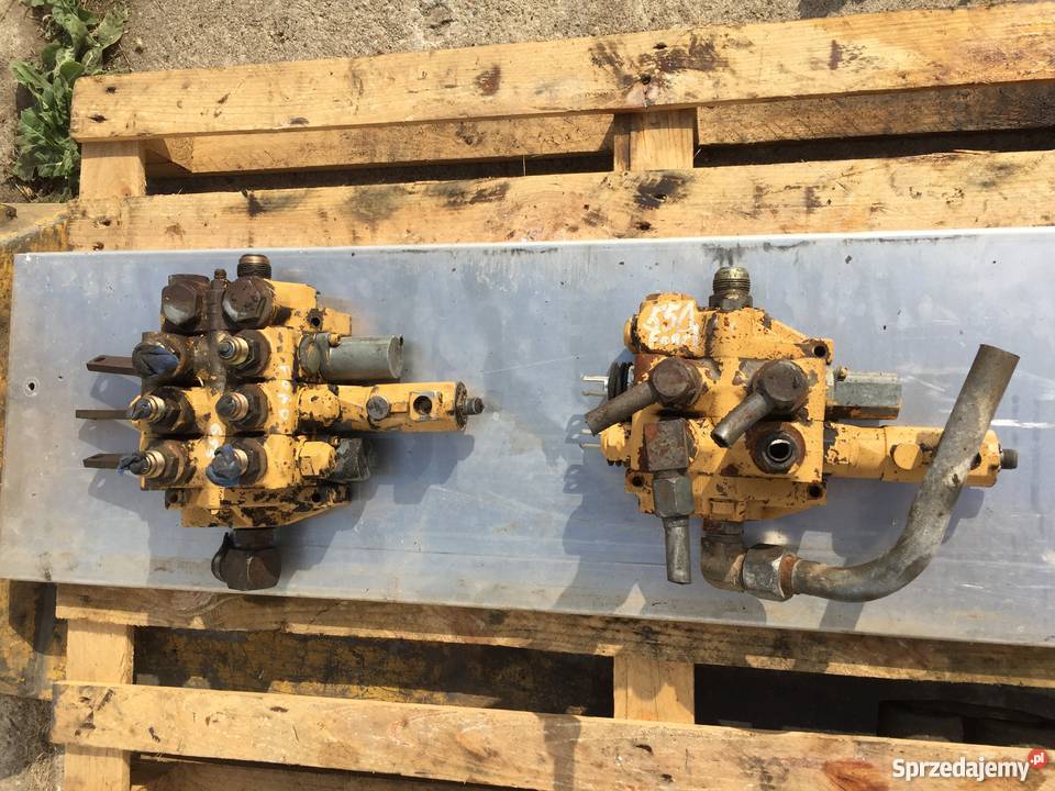 Rozdzielacz przedni Ford 550