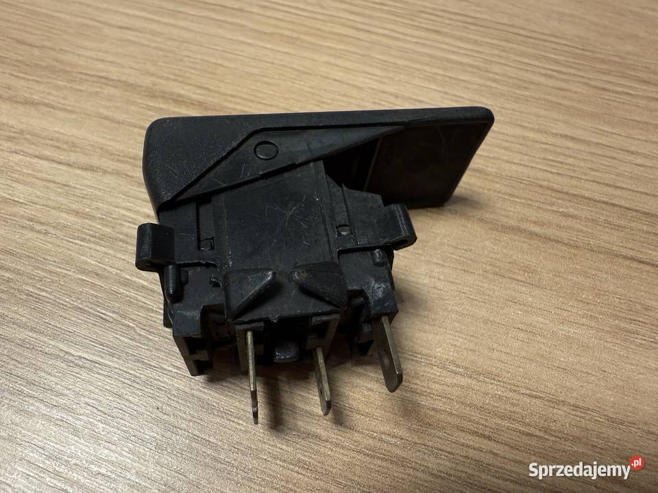 Włącznik świateł awaryjnych Fiat 126 p FL osobowe Sosnowiec