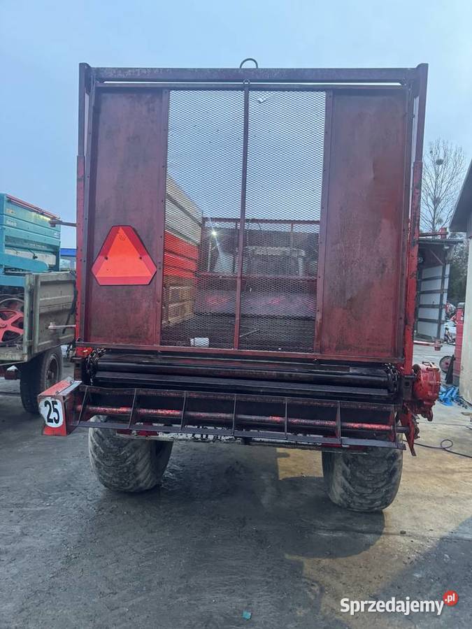 Rozrzutnik obornika przyczepa na kisząnkę nieuszkodzony Bobowa