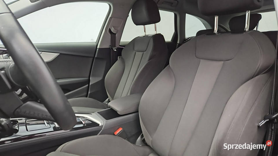 Audi A4 Avant Advanced S tronic Z Polskiego isofix