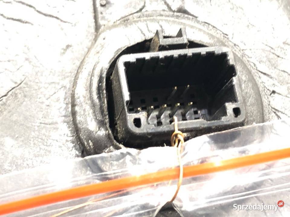 LUSTERKO PRAWY RENAULT MEGANE III Hatchback 0815