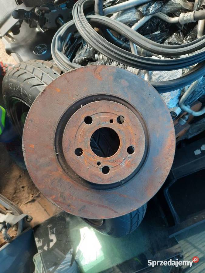 Tarcze hamulcowe przód Toyota Avensis T25 20 D4D Rok produkcji 2005 Układ hamulcowy