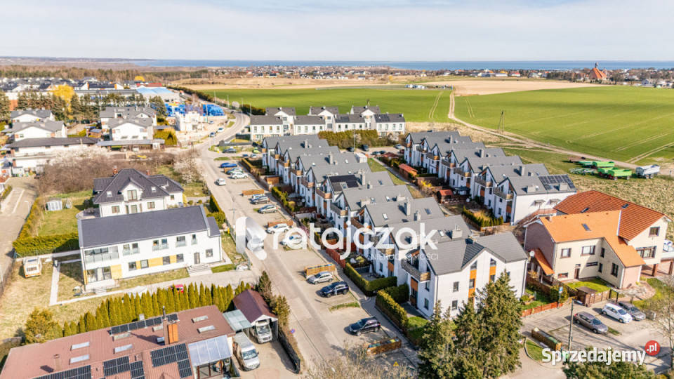 sprzedaży mieszkania 8146m2 4 pokojowe Kosakowo