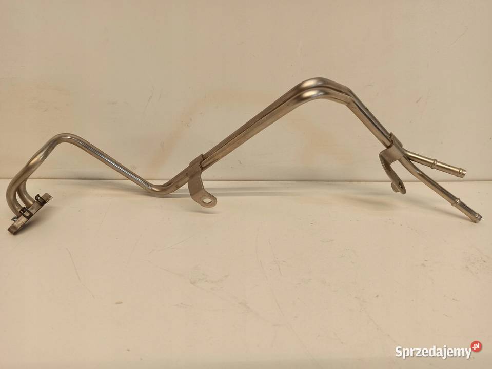 RURA PRZEWÓD WODY GOLF VII 04E122157M Węże chłodnicy