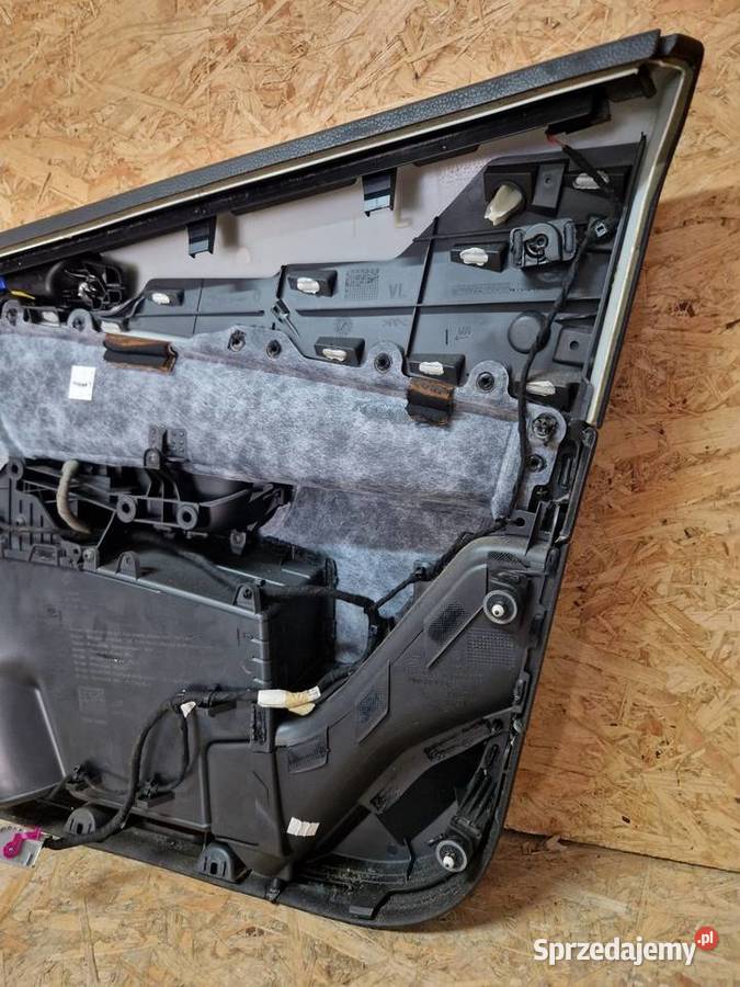 Vw passat B6 boczek kierowcy lewy przód