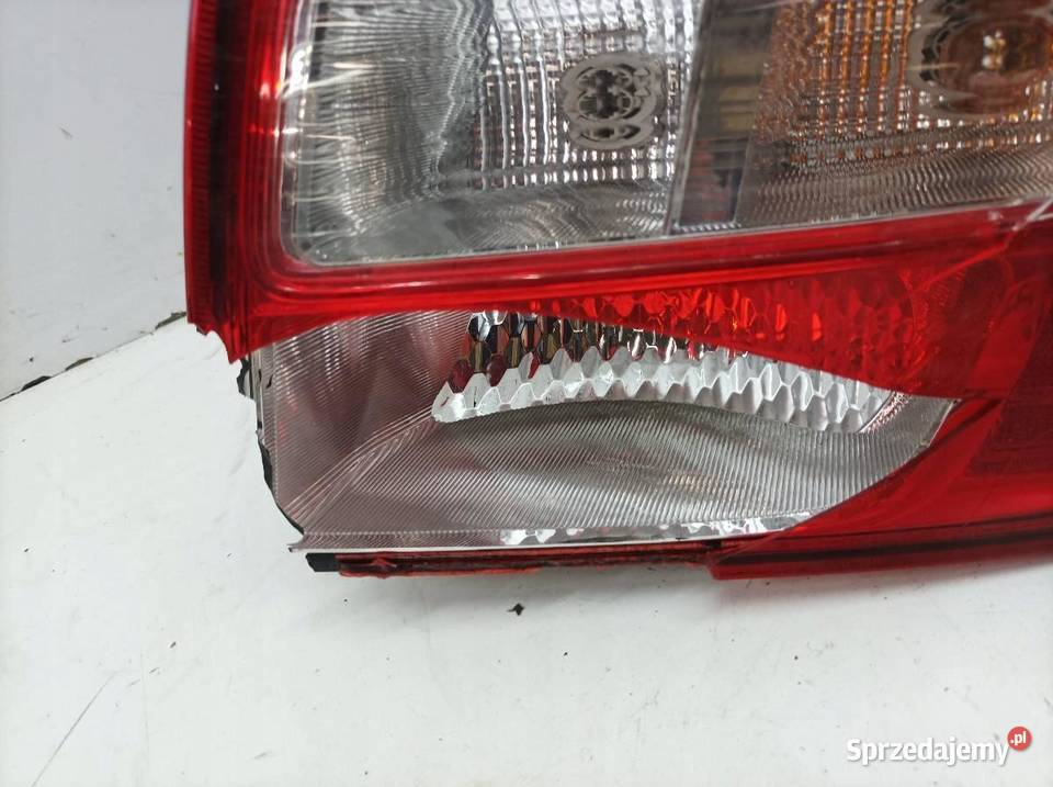 LAMPA TYŁ PRAWA LED EUROPA USZKODZONA Suzuki Lampy tylne Oświetlenie