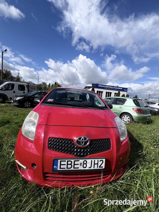 Toyota yaris uszkodzony Bełchatów