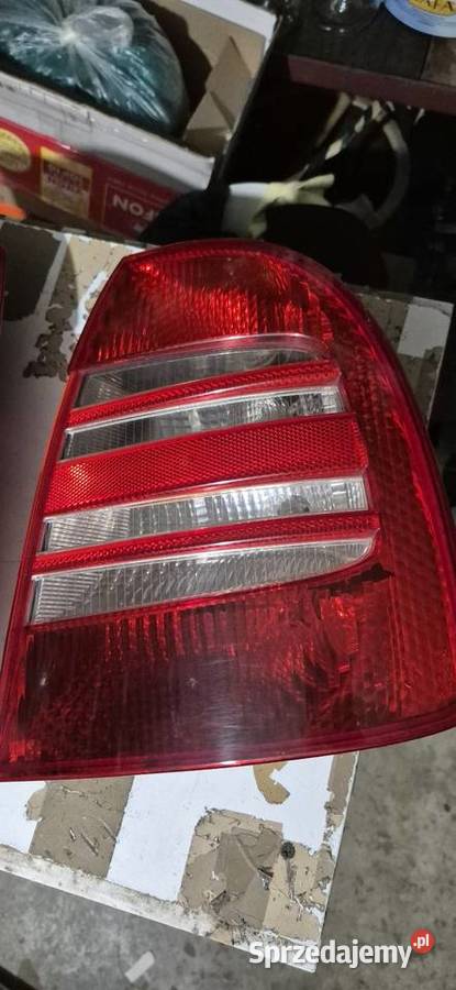 Lampy tył tylne Skoda SuperB 1 komplet pomorskie Słupsk
