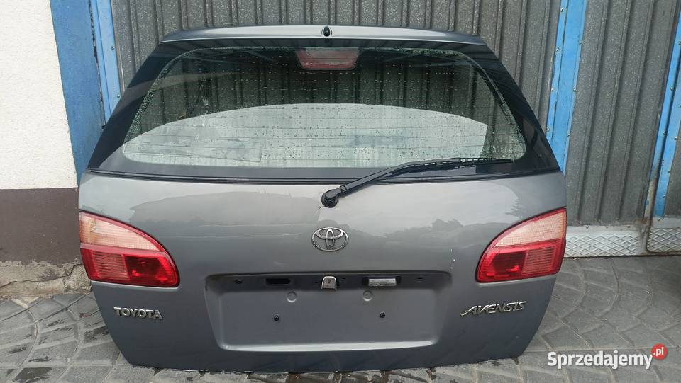 Toyota Avensis t22 klapa tylna bagażnika Radom sprzedam