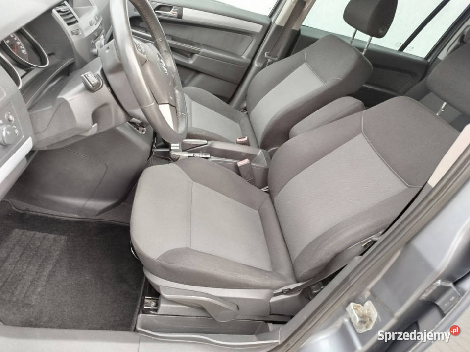 Opel Zafira Potwierdzony przebieg benzyna import szary