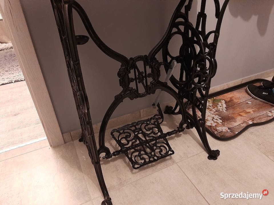 Maszyna do szycia Naumannpodstawa Krzyżanowice