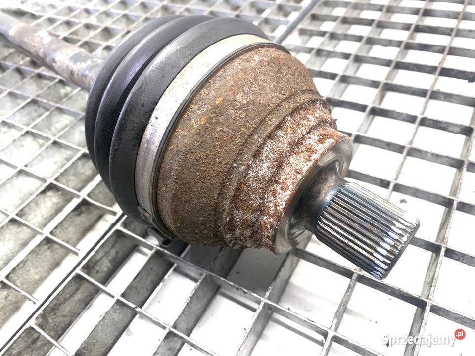 PÓŁOŚ PRAWY PRZÓD AUDI Q3 II 3Q0407272CA 15 150