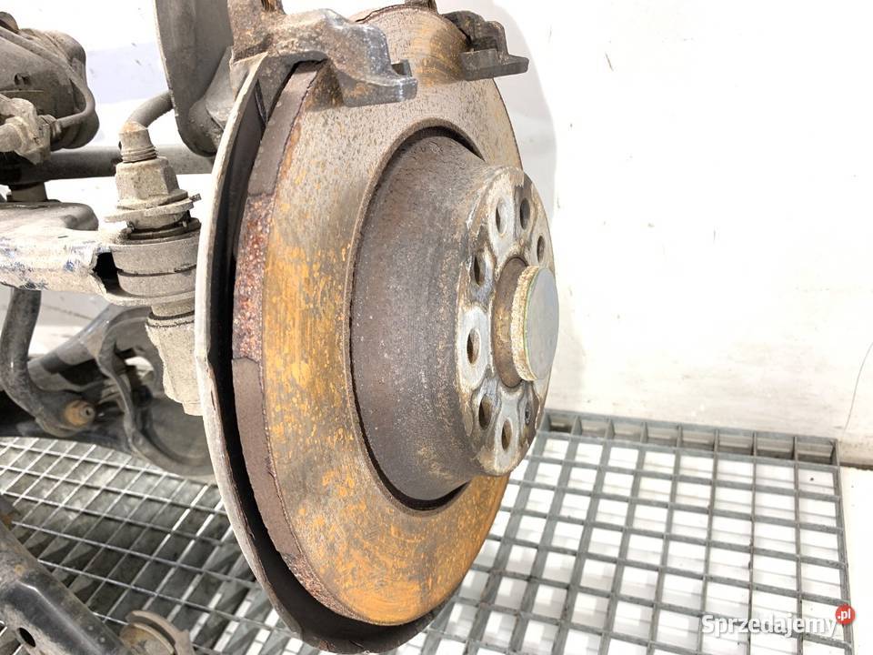 BELKA TYŁ VW PASSAT B8 Kombi TYLNA ZAWIESZENIA Zawieszenie i amortyzacja