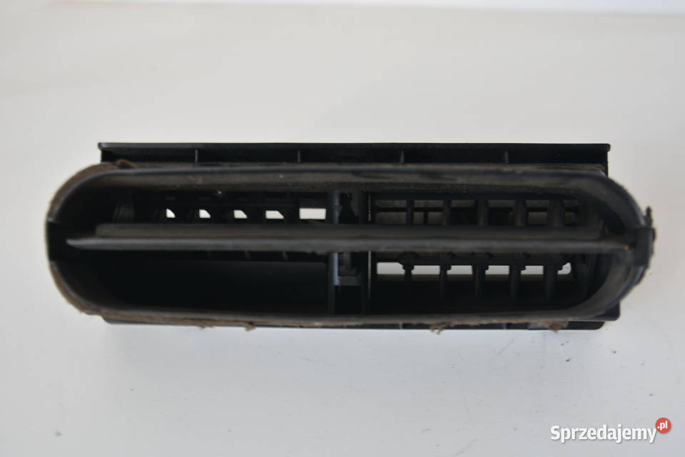 KRATKA NAWIEWU ŚRODKOWA BMW E36 COMPACT 8390216 osobowe sprzedam