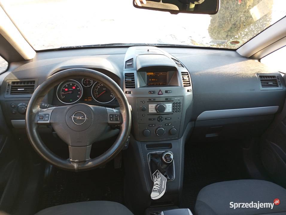 Zafira 18 140 Benzyna Gaz 7 osób Hak Bogate lubelskie sprzedam