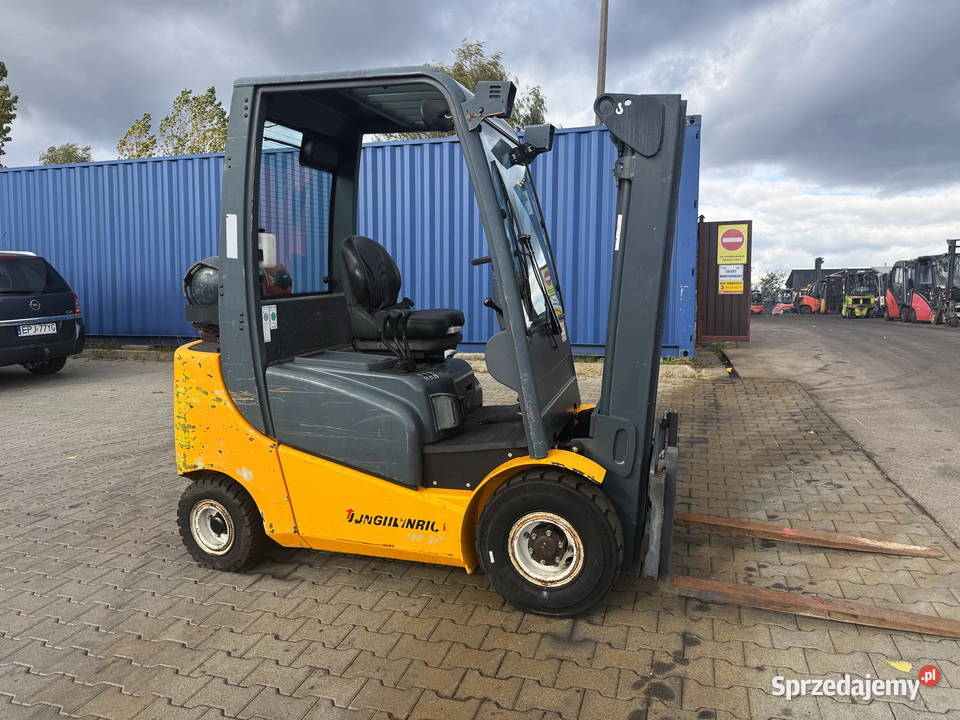 wózek widłowy JUNGHEINRCH TFG316 1600 Triplex łódzkie Działoszyn