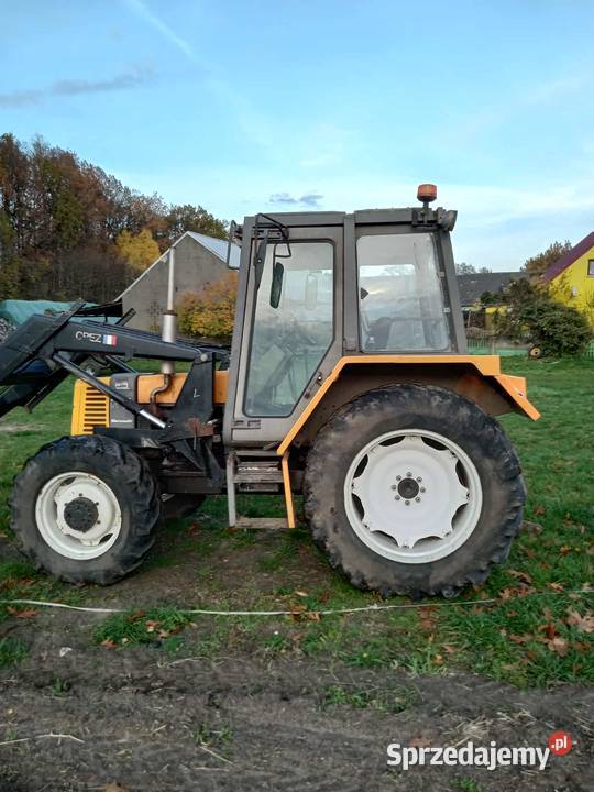 Ciągnik rolniczy Renault 8014 Tur Zakrzewska Osada