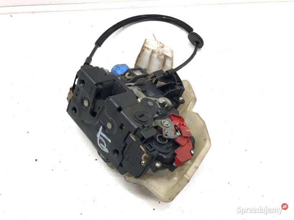 ZAMEK DRZWI PRAWY TYŁ VW GOLF V Kombi 0709