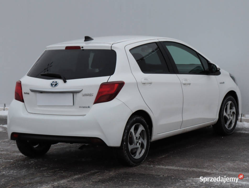 Toyota Yaris 15 Hybrid asystent pasa ruchu Lublin sprzedam