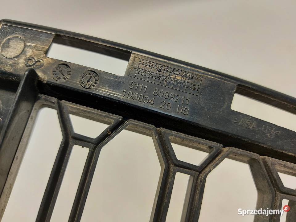 BMW G05 X5 30d 2019r KRATKA ZDERZAKA ATRAPA Listwy i nakładki sprzedam