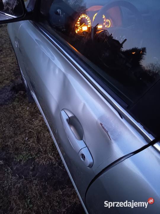 Toyota Avensis 2003r 20 benzyna Avensis Puszcza Mariańska