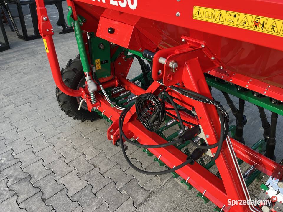 Siewnik zbożowy Agromasz 25m Agromasz Bomet łódzkie Rawa Mazowiecka