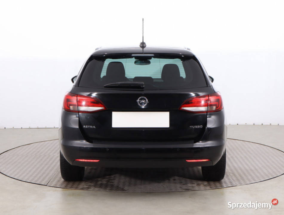 Opel Astra 14 T światła przeciwmgielne Astra Piaseczno