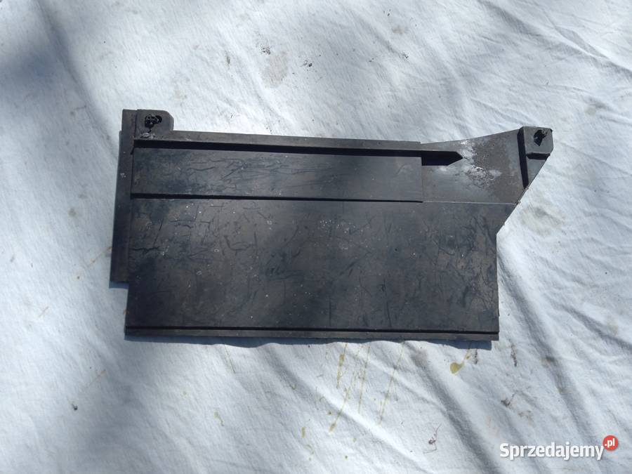 Osłona zaślepka plastik BMW 5 E34 Poniatowa