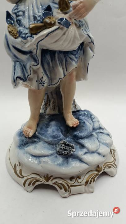 Figurka porcelanowa dziewczyna z mnóstwem owoców